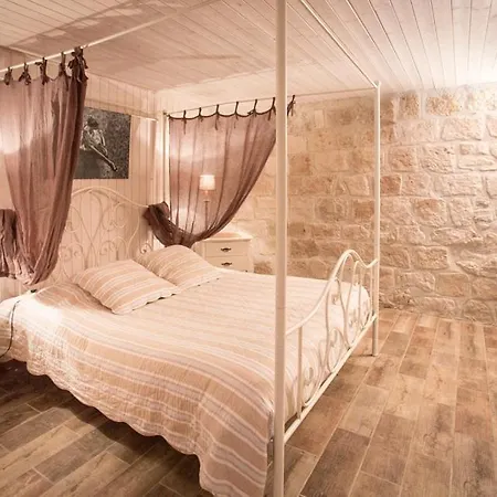 Holiday home Chateau De Pleneselve
