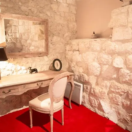 Holiday home Chateau De Pleneselve Bon-Encontre