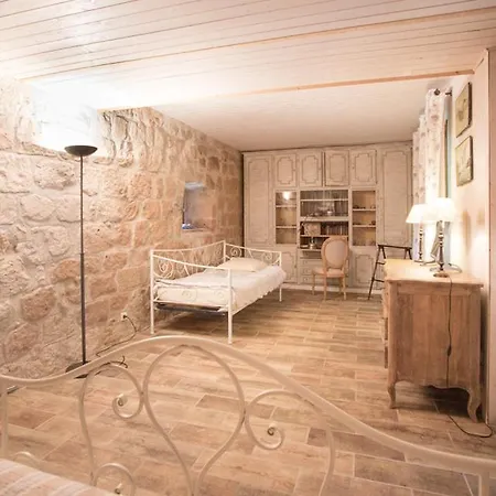 Chateau De Pleneselve Holiday home